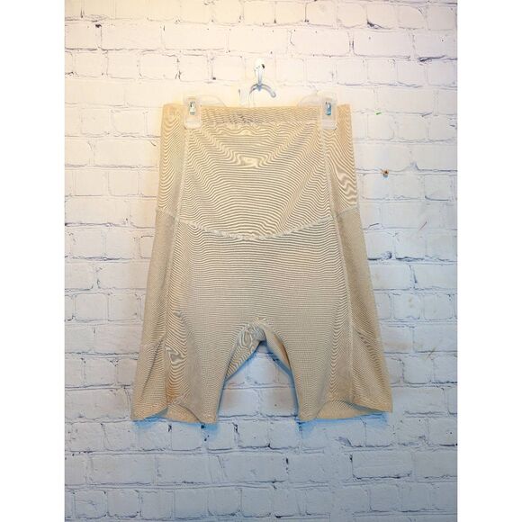 Padded butt, tummy shapewear size medium - Picture 1 of 3
